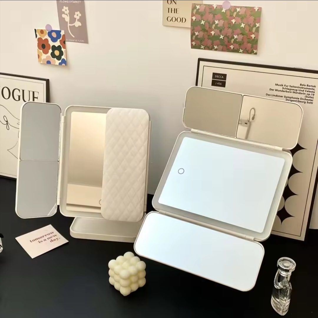Miroir de maquillage à trois volets, lumières LED, miroir de dressing dortoir